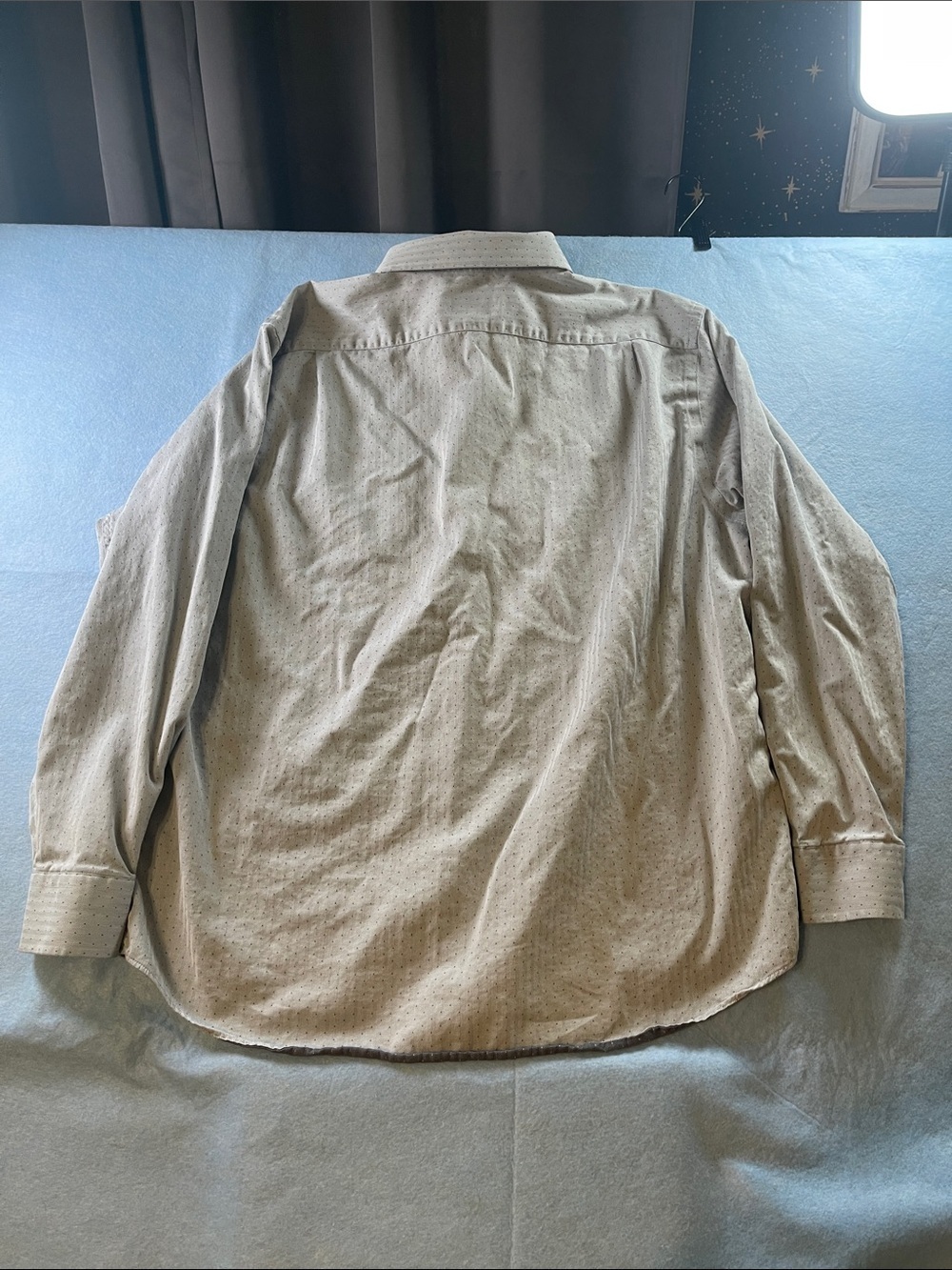 Hart Schaffner Marx Men's Beige Dot-Pattern Button-Down Shirt - Picture 5 of 6